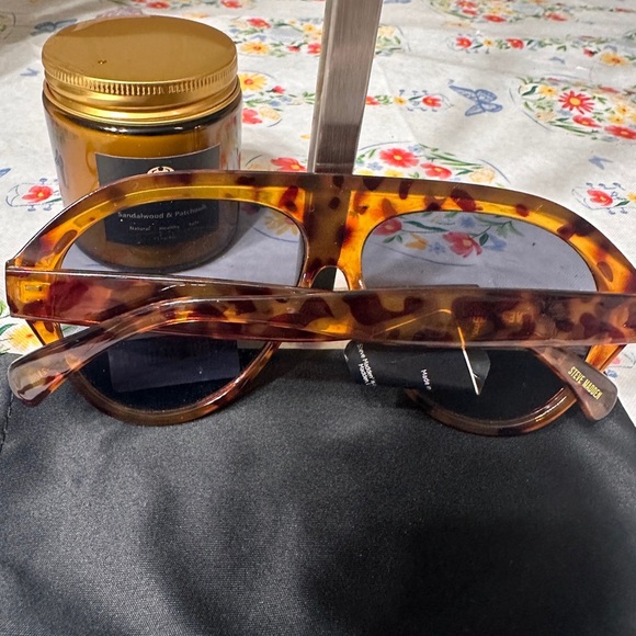 Steve Madden Brown Tortoise Aviator Sunglasses - Picture 3 of 5